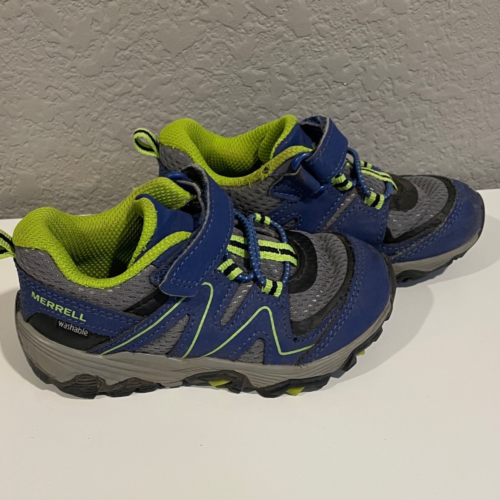 Merrell Kids Sneakers in Blue and Gray with Lime Accents